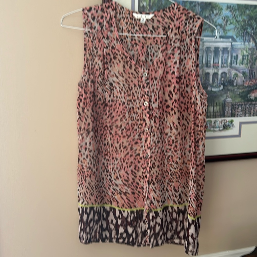 Fun CAbi sleeveless blouse.  Excellent condition.  Medium.